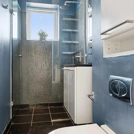 Spacious In With Free Parking * Risskov