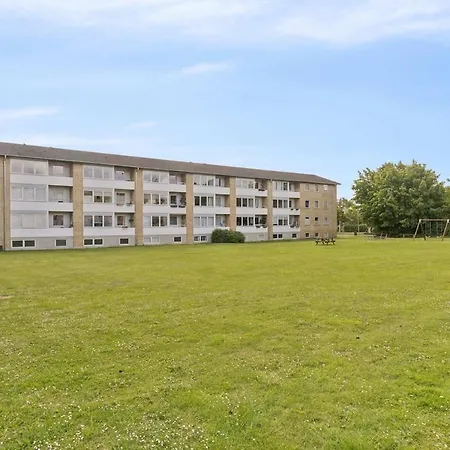 Spacious In With Free Parking Apartman Risskov