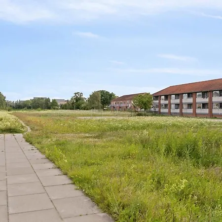 Spacious In With Free Parking Apartman