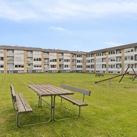 Spacious In With Free Parking Risskov