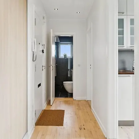 Apartman Spacious In With Free Parking